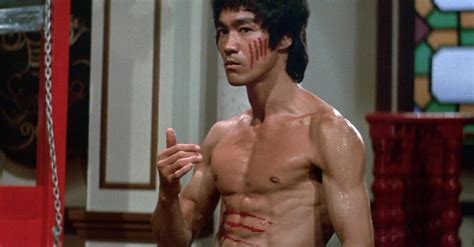 Kung Fu - Una serie cult degli anni '70 che celebra l'arte marziale e la lotta per la giustizia