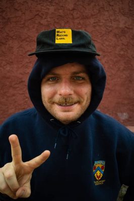 What Music Genre is Mac DeMarco? And Why Does It Feel Like a Dreamy Afternoon Nap?